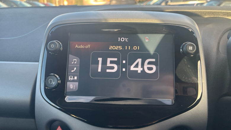 Toyota Aygo 1.0 VVT-i X-Play 5dr x-shift Petrol Hatchback